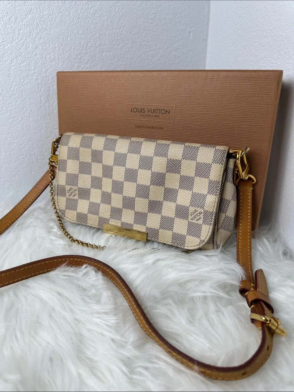 💯Authentic Louis Vuitton Damier Azur Favorite PM Crossbody Bag🍀